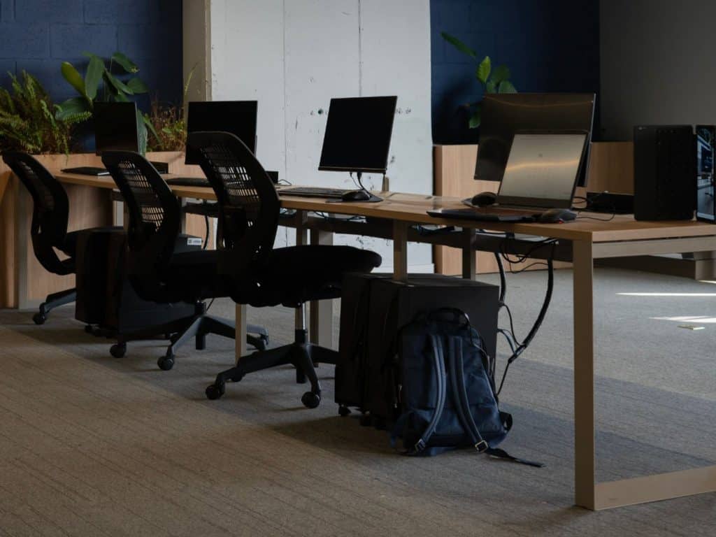 The image shows a workstation with a clean cable management