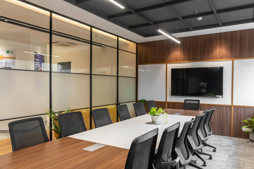 This photo shows an office that uses an adaptable power module